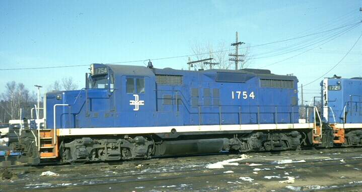 B&M GP18 #1754: The NERAIL New England Railroad Photo Archive