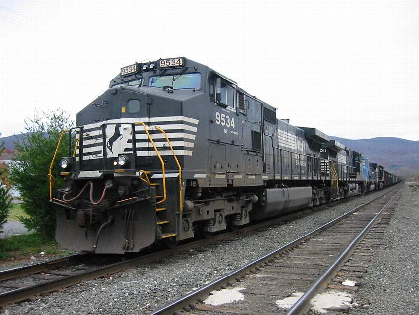 NS 9534 An C40 9W With An Empty Coal Train NHB 69 At North Adams