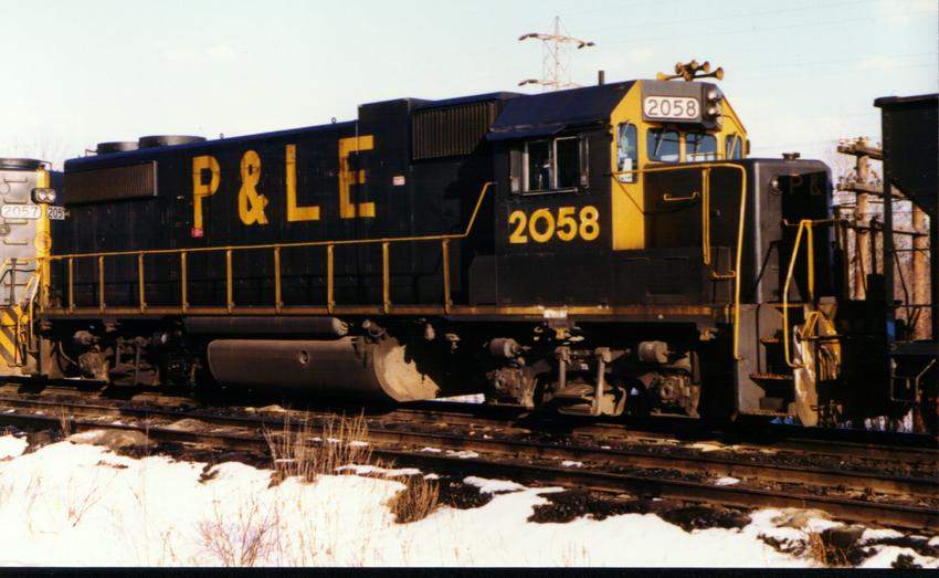 P LE 2058 Leads The Bow NH Coal Train Through Scotia NY The NERAIL