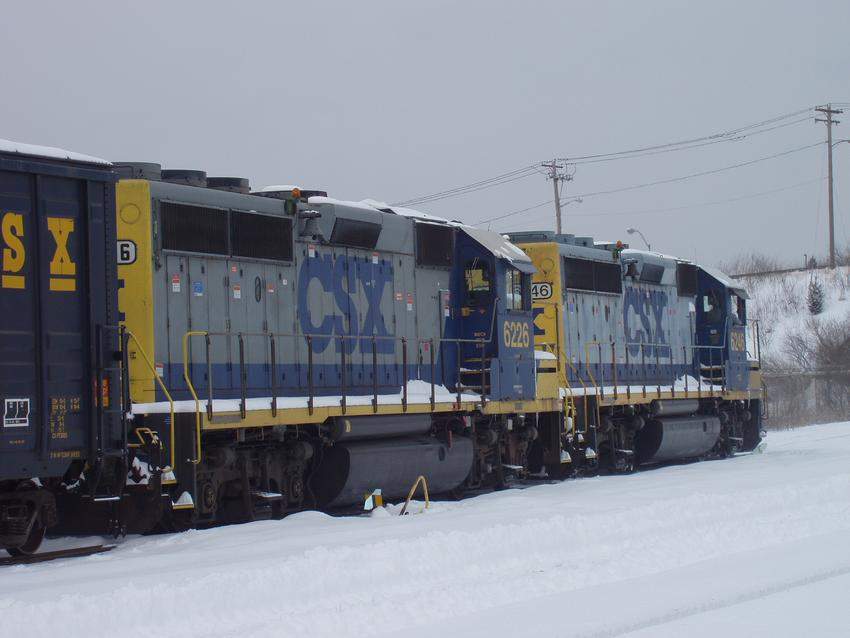 CSX 6226 & 6246 exit Cedar Hill Yard: The NERAIL New England Railroad ...