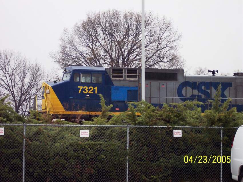 CSX 7321 on the point.: The NERAIL New England Railroad Photo Archive