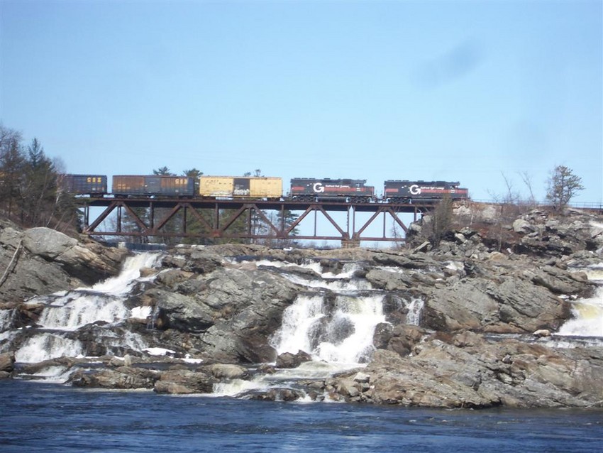 Pan Am Freight Crosses The Androscoggin River 2 The NERAIL New England pan-am-freight-crosses-the-androscoggin-river-2-the-nerail-new-england