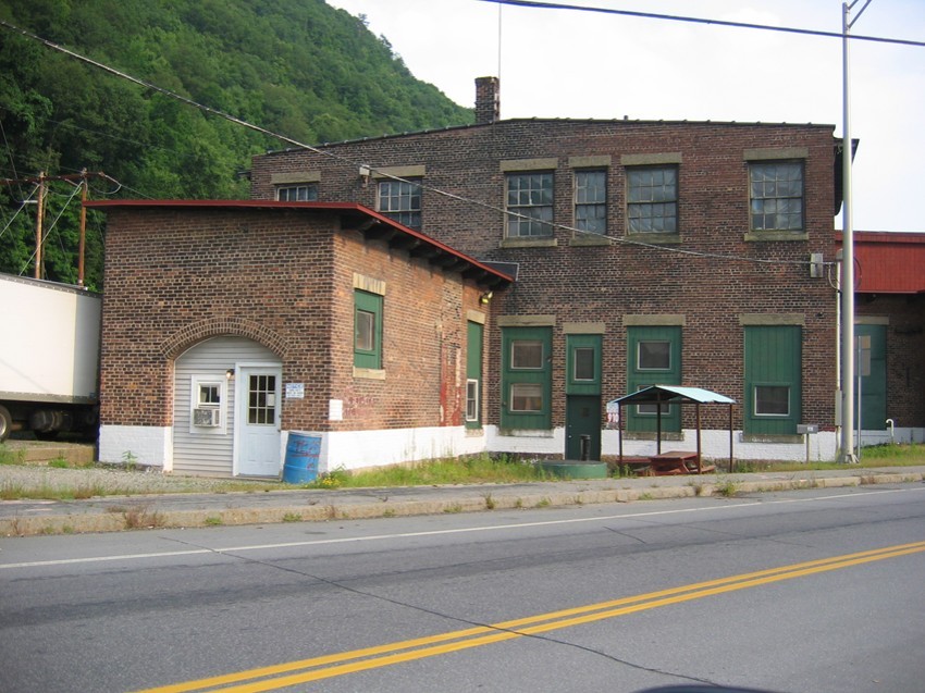 North Walpole, NH The NERAIL New England Railroad Photo Archive
