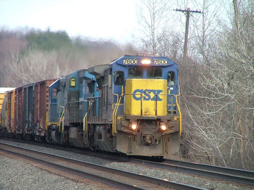 csxt train at gregs road crossing at rotterdam jct ny The NERAIL New