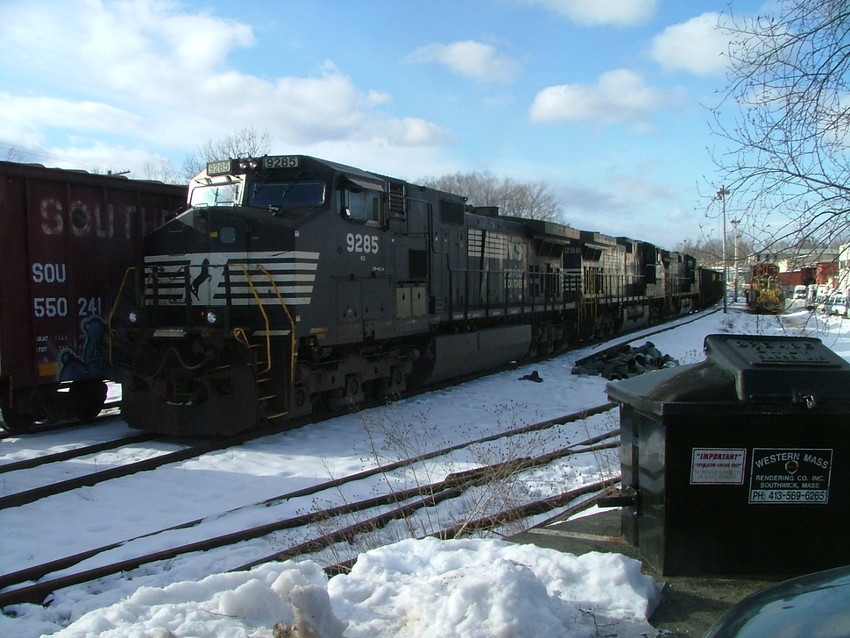 Ns Loaded Bow Coal Train Eastbound At Gardner Ma The Nerail New