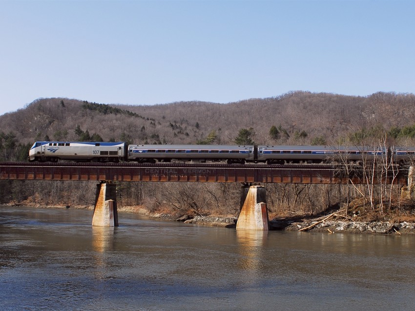 amtrak-vermont-crossing-white-river-in-sharon-vt-the-nerail-new