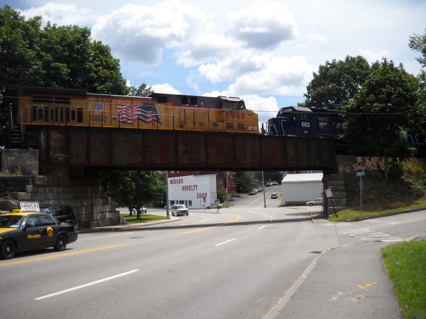 UP 5968 & MEC 603 crossing Turner Street in Auburn: The NERAIL New ...