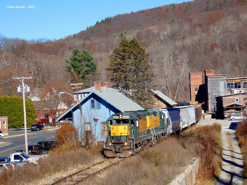 Chuggin' Through Housatonic, MA The NERAIL New England Railroad Photo