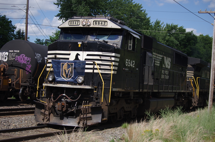 23K Hockey Fans? The NERAIL New England Railroad Photo Archive