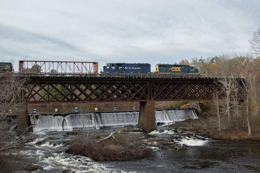 CSXT 6152 Leads L064 across the Salmon Falls into Maine: The NERAIL New ...