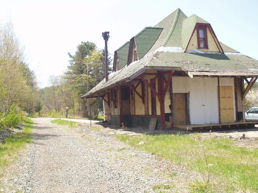 Lisbon, NH Train Station: The NERAIL New England Railroad Photo Archive