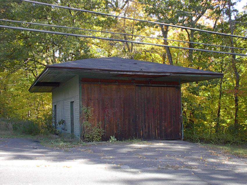 CNE Freight house, Collinsville, CT: The NERAIL New England Railroad ...