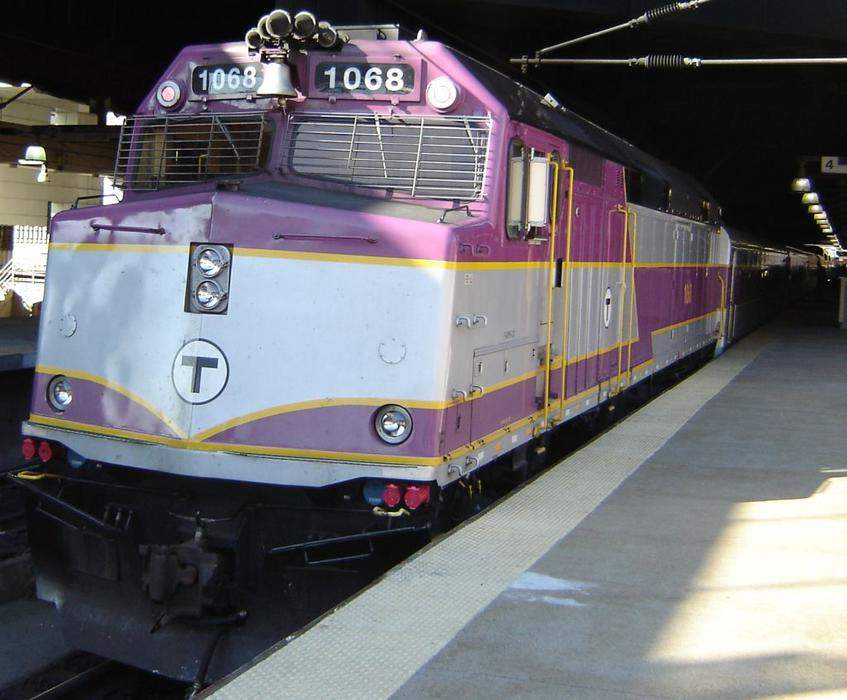 F40PH-2C 1068: The NERAIL New England Railroad Photo Archive