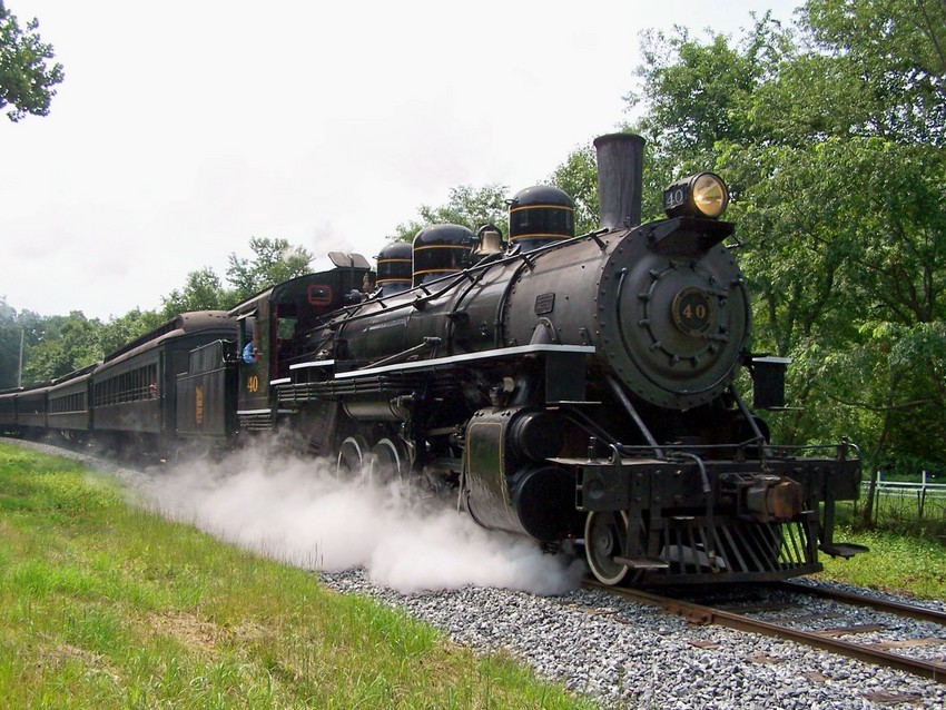 Valley Railroad Mikado 40: The NERAIL New England Railroad Photo Archive