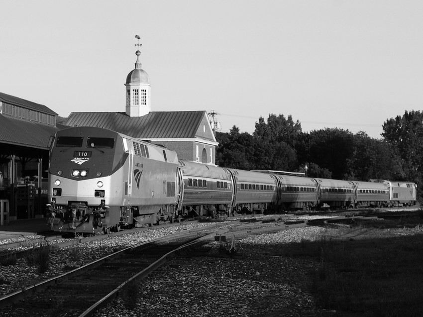 Amtrak Vermonter #56 Calls on White River Junction: The NERAIL New ...