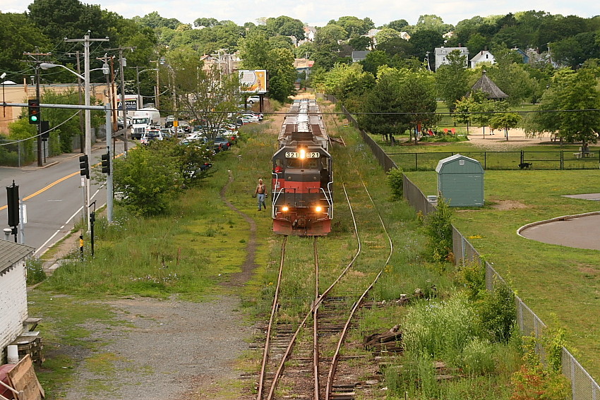 Pan Am LA-1 in Salem, Ma: The NERAIL New England Railroad Photo Archive