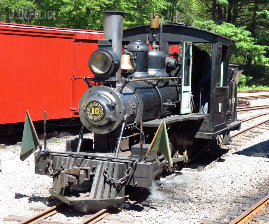 WW&F #10 Between Runs: The NERAIL New England Railroad Photo Archive