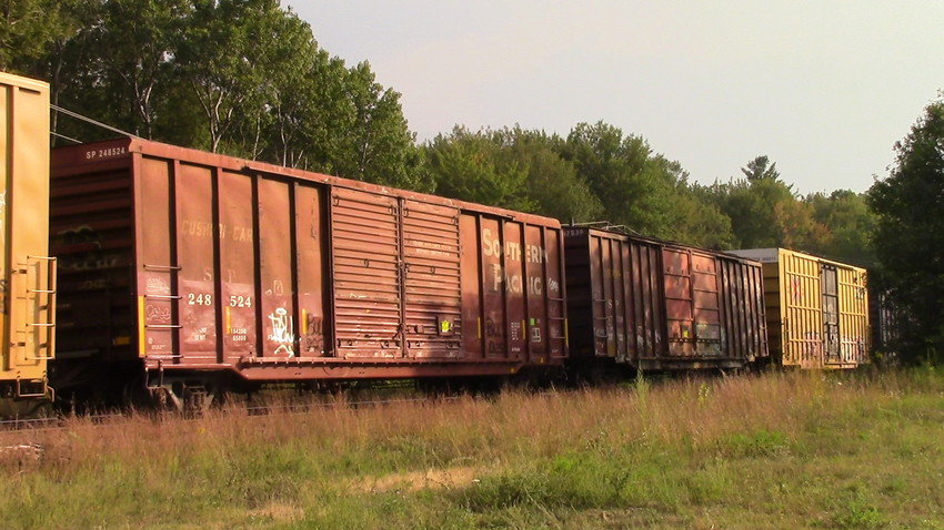 2 Southern Pacific boxcars: The NERAIL New England Railroad Photo Archive