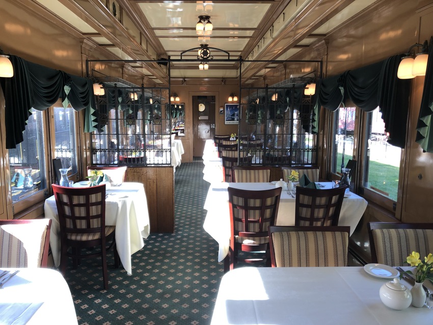 Dining car 