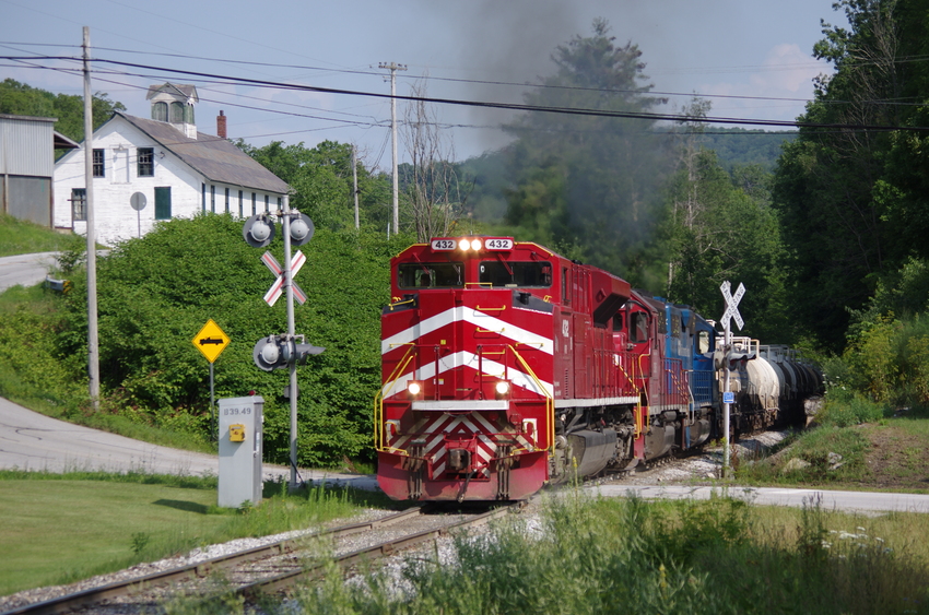 East Wallingford Crossing: The NERAIL New England Railroad Photo Archive