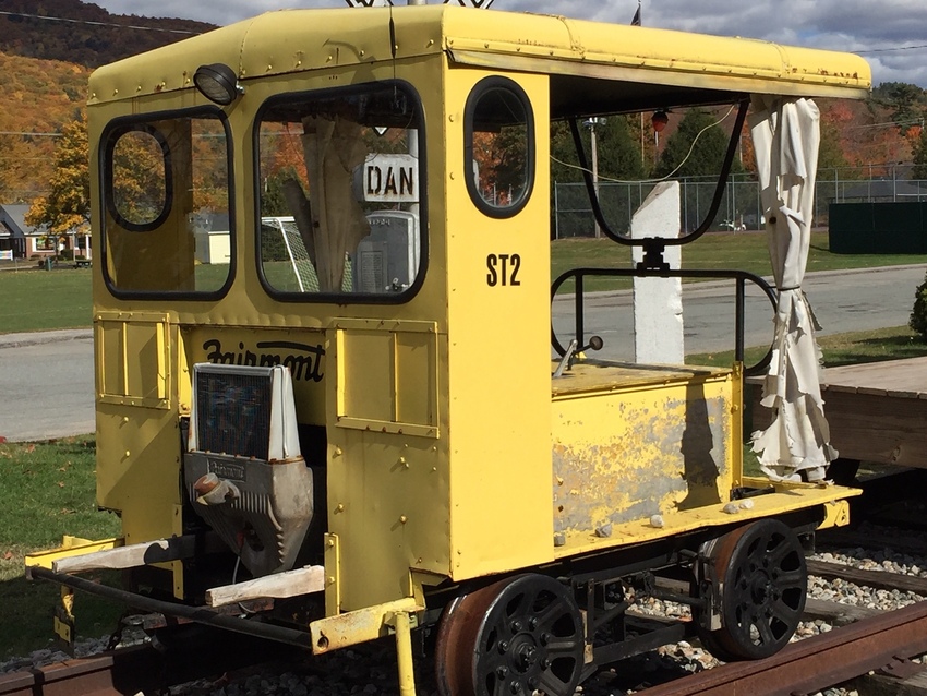 A Fairmont Speeder Putt Putt: The NERAIL New England Railroad Photo Archive