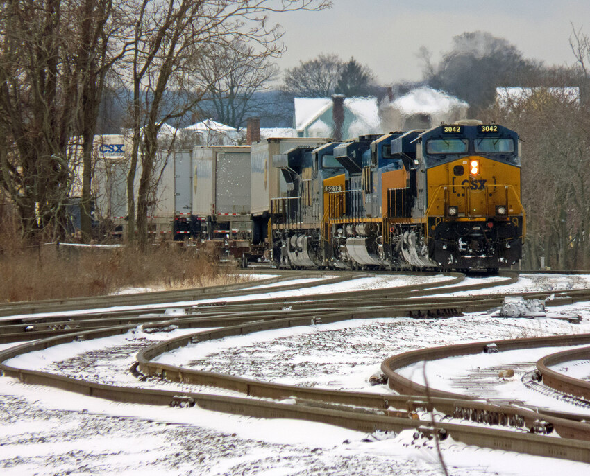 CSX IM train arriving Worcester: The NERAIL New England Railroad Photo ...