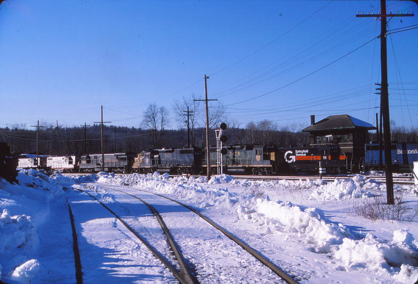 Semta @ East Deerfield, Ma.: The NERAIL New England Railroad Photo Archive